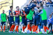 Grosser Jubel in Wil nach dem 2:2 durch Kwadwo Duah. (Bild: Marc Schumacher/Freshfocus)