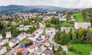 Die über einen halben Kilometer lange Baustelle wird das Erscheinungsbild des Quartiers Riethüsli verändern. Und vielleicht auch seinen Charakter. (Bild: Urs Bucher)