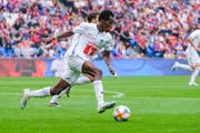 Es geht nur langsam vorwärts beim FC Luzern mit Neuzugang Ibrahima Ndiaye. (Bild: Martin Meienberger/Freshfocus)