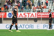 Die Mannschaft von Lugano spielt derzeit schlecht, die Zuschauer laufen davon. (Bild: Claudio Thoma/Freshfocus)