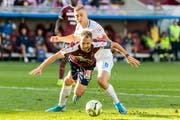 Zuletzt auf dem Sinkflug: Servette mit Steve Rouiller (vorne). (Bild: Pascal Muller/Freshfocus)