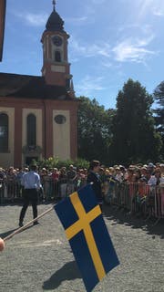 Königin Silvia von Schweden wird auf dem Schlosshof erwartet. (Bild: Raphael Rohner)