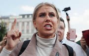 Ljubow Sobol bei einer Demo in Moskau. (Bild: Sergei Ilnitsky/EPA, 31.8.2019)