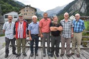 Erfolgreiche 300 Meter-Schützen; von links: Schützenmeister Kaspar Gisler, Josef Zwyssig, Karl Infanger, Xaver Bricker, Albin Fedier, Georg Zgraggen und Verbandspräsident Robert Suligoi. (Bild: Georg Epp, Unterschächen, 31. August 2019)