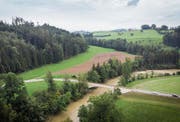 Das Gebiet Rütiholz befindet sich im Westen Häggenschwils. Die geplante Deponie umfasst die Wiese oberhalb der Rothenbrücke und einen Teil des bewaldeten Steilhanges. Für die Deponie müssen 3,7 Hektar Wald gerodet werden.Bild: Ralph Ribi (2. September 2019)