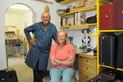 Eigentlich sind sie beide pensioniert: Werner und Monika Frick.