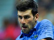 In Tokio nach seiner Schulterverletzung wieder im Einsatz: die Weltnummer 1 Novak Djokovic (Bild: KEYSTONE/FRE171643 AP/EDUARDO MUNOZ ALVAREZ)