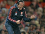 Arsenals Trainer Unai Emery im Verlaufe der Partie gegen Manchester United (Bild: KEYSTONE/EPA/PETER POWELL)