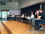 Didi Feuerle, Sandra Stadler, Marina Bruggmann, Reto Ammann, Anders Stokholm und Manuel Strupler stellten sich den Fragen von Lea Müller und Lea Tuttlies. (Bild: PD)