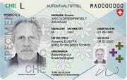 Der neue Ausländerausweis im Kreditkartenformat. (Bild: PD)