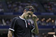 Roger Federer will seine Verletzung nicht als Erklärung für die Niederlage in den Viertelfinals der US Open gelten lassen (Bild: AP Photo/Seth Wenig).