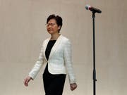 Dem Druck auf der Strasse nachgegeben: Hongkongs Regierungschefin Carrie Lam. (Bild: KEYSTONE/AP/JAE C. HONG)