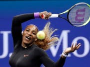 Dynamisch und unwiderstehlich: Serena Williams gab im Viertelfinal des US Open nur ein Game ab (Bild: KEYSTONE/AP/SETH WENIG)