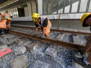 Das Wachstum der Schweizer Wirtschaft verlangsamt sich: Keine Impulse kamen im zweiten Quartal etwa von Investitionen in den Bau (Symbolbild). (Bild: KEYSTONE/APA/APA/ROLAND SCHLAGER)