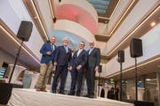 Sie haben das neuen Ausbildungszentrum des Kanton Luzern für Gesundheitsberufe am Donnerstag eröffnet: (v.l.n.r.) der Luzerner Gesundheitsdirektor Guido Graf, Marco Borsotti (Präsident der Organisation Arbeitswelt Gesundheit (OdA) der Zentralschweiz), Jörg Meyer (Direktor des Bildungszentrums und Luzerner SP-Kantonsrat) und Martin Pfister (Gesundheitsdirektor des Kantons Zug).