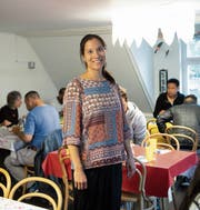 Solihausleiterin Miriam Rutz in der Mittagstisch-Runde. Bild: Ralph Ribi