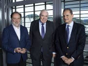 Verkündeten das neue Engagement der Kühne-Stiftung am Vierwaldstättersee: Riccardo Chailly, Chefdirigent des Lucerne Festival Orchestra (links), Stiftungspräsident Klaus-Michael Kühne und Intendant Michael Haefliger (rechts). (Bild: Lucerne Festival)