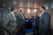 Andreas Marti (RMB), Michael Pieper (Norgine), Markus Vierneusel (SpePharm) und Xander Seiler (RMB) in der Luzerner Office Werft (v.l.n.r.). (Bild: Pius Amrein, 5. September 2019)