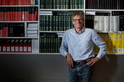 Stellt sein Büro in Kerns als Domizil für die Stiftung zur Verfügung: Nationalrat Karl Vogler. (Bild: Corinne Glanzmann, 28. August 2019)