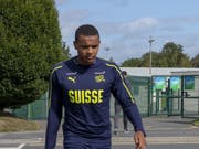 Manuel Akanji hat sich im Match gegen Irland in Dublin am Sprunggelenk verletzt (Bild: KEYSTONE/GEORGIOS KEFALAS)