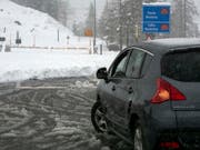 Der Nufenenpass ist einer der gesperrten Verkehrswege. (Bild: KEYSTONE/TI-PRESS/DAVIDE AGOSTA)