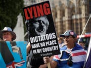 Nun haben beide Parlamentskammern Premier Boris Johnson die Stirn geboten. Auf den Strassen Londons ist die Empörung über dessen Versuch, die Volksvertretung auszutricksen, noch nicht abgeklungen. (Bild: KEYSTONE/AP/MATT DUNHAM)