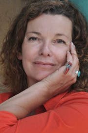 Milena Moser Die Schriftstellerin zog 1998 mit ihrer Familie für acht Jahre nach San Francisco. Zurück in der Schweiz gründete sie eine «Schreibschule». 2015 zog sie erneut in die USA, diesmal nach New Mexico.