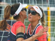 Die Schweizer Beachvolleyballerinnen Joana Heidrich (links) und Anouk Vergé-Dépré stiessen an den World Tour Finals in Rom bis in die Halbfinals vor (Bild: KEYSTONE/AP/PAVEL GOLOVKIN)