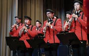 Der Musikverein Rebstein im neuen Gewand, hier das Klarinettenregister.Bild: Max Pflüger