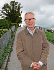Entlang des Höhenwegs resümierte Kurt Geser seine bisherige Amtszeit. Bild: Martin Schneider