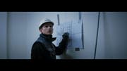 Joel Basman in der Rolle des Sanitärinstallateur in «Der Büezer». (Bild: Milieu Pictures)