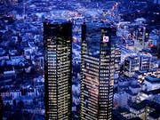 Die Deutsche Bank hat am Montag mitgeteilt, dass sie von einem geringeren Ertrag ausgeht, als sie ursprünglich in ihrer neuen Strategie angenommen hat. (Bild: KEYSTONE/AP/MICHAEL PROBST)