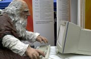 Leonardo da Vinci am Computer (Bild: Festival «Science et Cité» in der St.Galler Innenstadt, 2005)