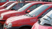 Car-Sharing ist ein Paradebeispiel für die lokalen Auswirkungen der Ökonomie des Teilens. Statt ein Auto sein Eigentum zu nennen, ist man Mitglied beispielsweise in der Genossenschaft Mobility und leiht sich einen Wagen bei Bedarf aus. (Bildtext: Trix Niederau - 30. Juni 2005)