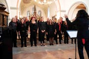 Der Frauenchor Wigoltingen trägt seine Lieder vor. (Bild: Andreas Taverner)