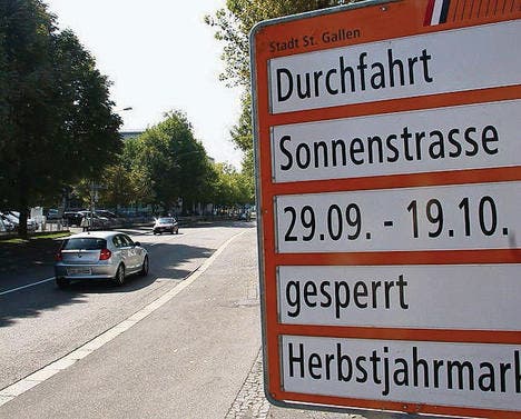 thelm, Balgach. meinsinn. Die Freiheit ist ein fragiles Recht. Jeder von uns. Menschen muss die neue Bekanntschaften zu knpfen) wurden die SchlerIn- ten wir Zeit fr den Fotowettbewerb, um noch die letzten Fotos mit dem Stadt-. thema: 30 Jahre Dorfturnier - Lutzenberg