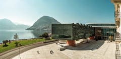 In Lugano ist ein heftiger Streit um das Kulturzentrum Lugano Arte e Cultura ausgebrochen. Der bekannte Regisseur Daniele Finzi Pasca kritisiert die Zentrumsleitung in Bezug auf die Nutzung der Institution und die Entscheidungskompetenzen.Bild: swiss-image.ch/Fotostudio Pagi