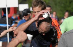 Das warme Oktoberwetter ruft nach einer Abkühlung. (Bild: Andy Mettler/Swiss Image)