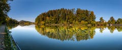 Der Herbst klopft am Gübsensee an die Tür des Sommers. (Leserbild: Luciano Pau - 12. Oktober 2018)