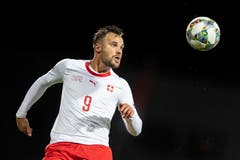 Haris Seferovic, Rechter Flügel: 4,5. Braucht lange, um sich mit der neuen Position auf dem rechten Flügel anzufreunden. In Minute 52 schleicht er ins Zentrum und köpft das 1:0. (Bild: Ennio Leanza/Keystone (Reykjavik, 15. Oktober 2018))