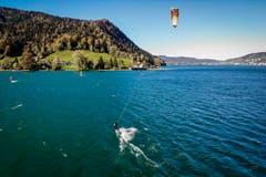 Das wunderbare Herbstwetter am Ägerisee macht dem Engadin Konkurrenz. (Bild: Timo Eisenhut)