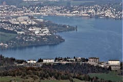 Blick vom Buochserhorn über das Bürgenstock Resort nach Luzern. (Bild: Paul von Allmen (Buochserhorn, 16. Oktober 2018))