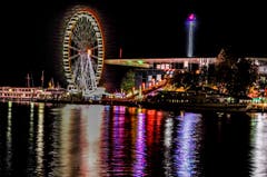 Das Riesenrad ist auch ein beliebtes Fotosujet unserer Leser. Auch Claudia Lang hat es fotografiert, bei Nacht und von der Seebrücke aus.