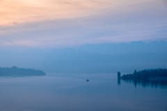 Schiff auf dem Morgensee. (Bild: Gregor Gander-Thür (Luzern, 18. Oktober 2018))