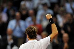 2008 - Roger Federer gewinnt das Finalspiel gegen den Argentinier David Nalbandian. (KEYSTONE/Georgios Kefalas)