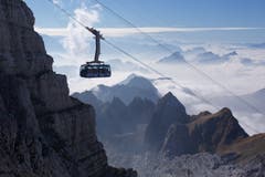 Die Säntisschwebebahn von der Himmelsleiter aus (Bild: Hans Aeschlimann)