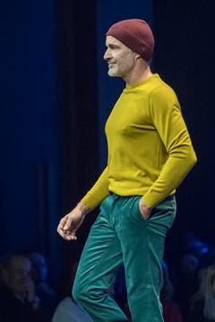 «Farbig» lautet die Devise im Herbst 2018 auch bei Männern. Bild: Pius Amrein (24. Oktober 2018)