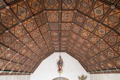 Die kunstvolle Holzdecke der Flüeli-Kapelle. (Bild: PD)