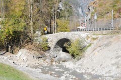 Hochwasserschutzprojekt Engelbergraa. Bei der Schwybogenbrücke endet die zweite Etappe. (Bild: Philipp Unterschütz, Engelberg, 26. Oktober 2018)