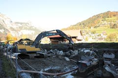 Hochwasserschutzprojekt Engelbergraa. Im Bereich Birren (2. Etappe) läuft der Bau des Blocksatzes. (Bild: Philipp Unterschütz, Engelberg, 26. Oktober 2018)